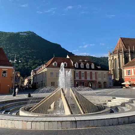 Okbrasov - Apartment & Studio In The Heart Of Old Town, Moments Away From The Black Church-3
